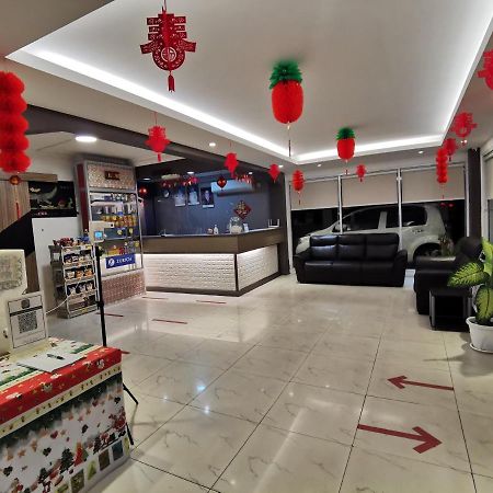 Palace Inn Miri Εξωτερικό φωτογραφία