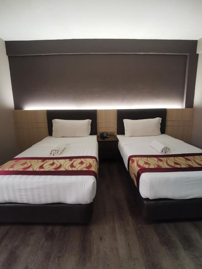 Palace Inn Miri Εξωτερικό φωτογραφία