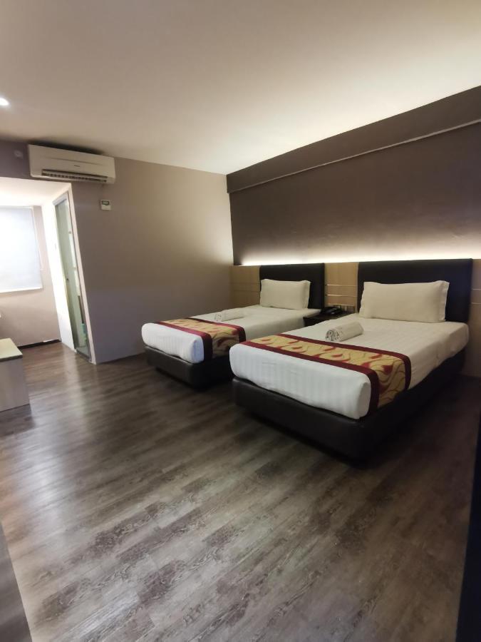 Palace Inn Miri Εξωτερικό φωτογραφία
