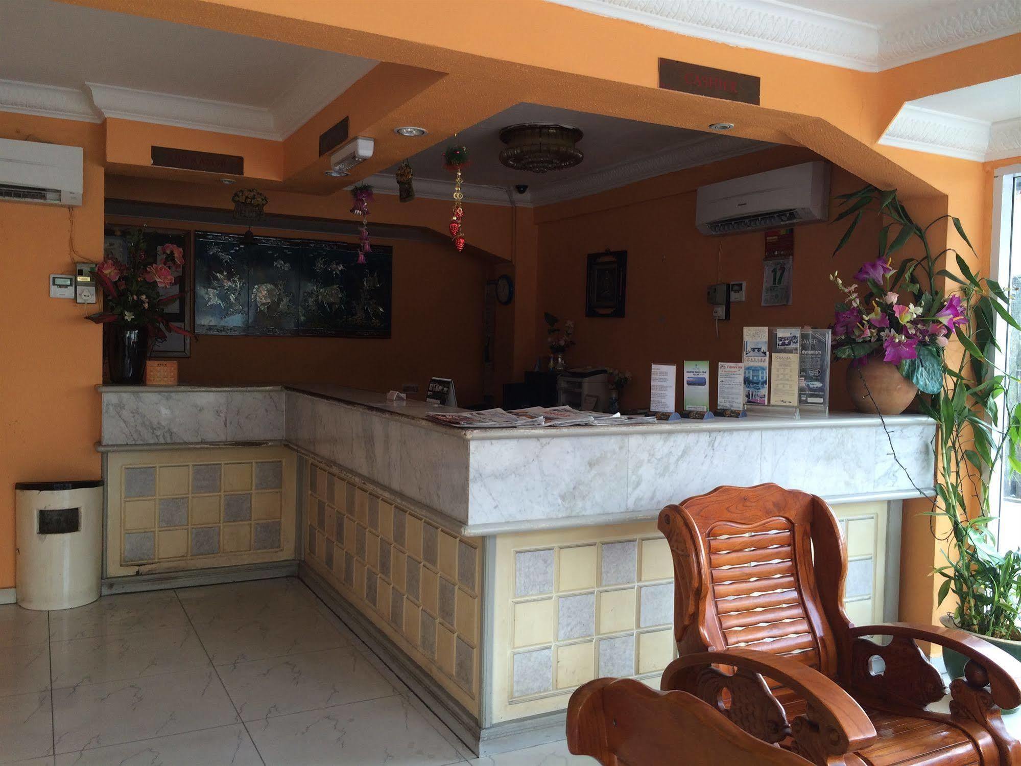 Palace Inn Miri Εξωτερικό φωτογραφία