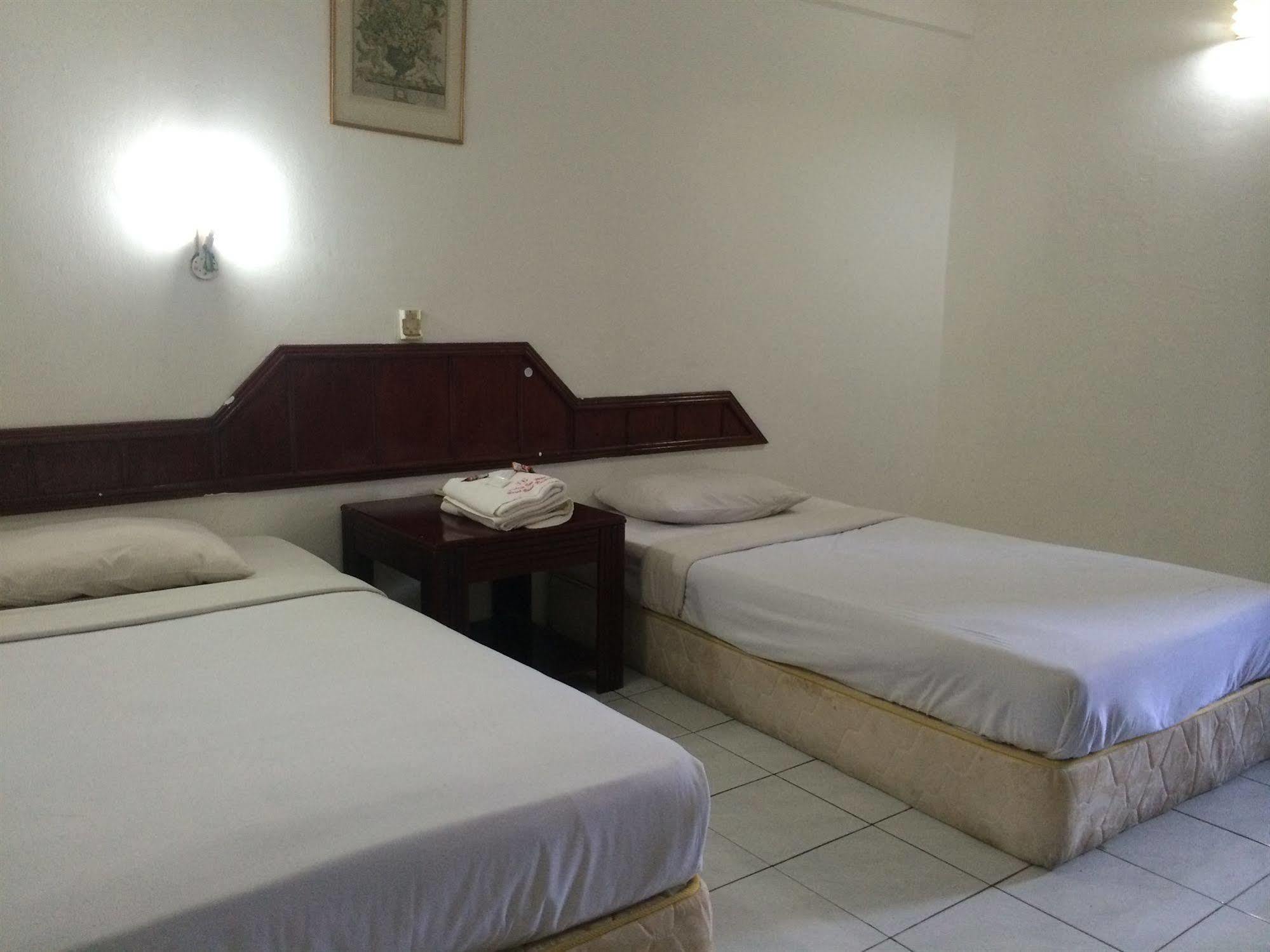 Palace Inn Miri Εξωτερικό φωτογραφία