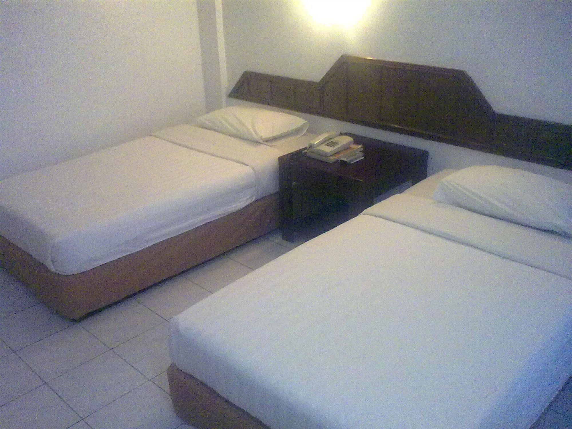 Palace Inn Miri Εξωτερικό φωτογραφία