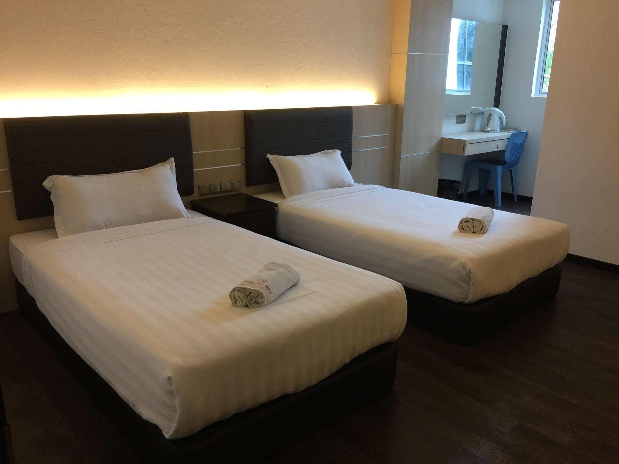 Palace Inn Miri Εξωτερικό φωτογραφία