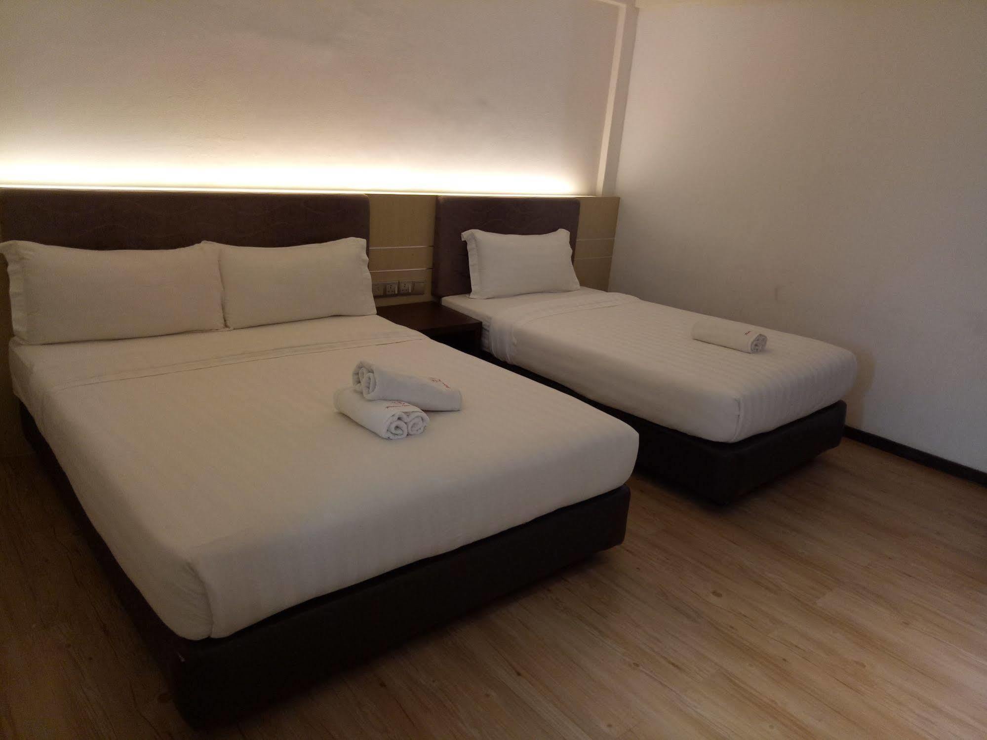 Palace Inn Miri Εξωτερικό φωτογραφία