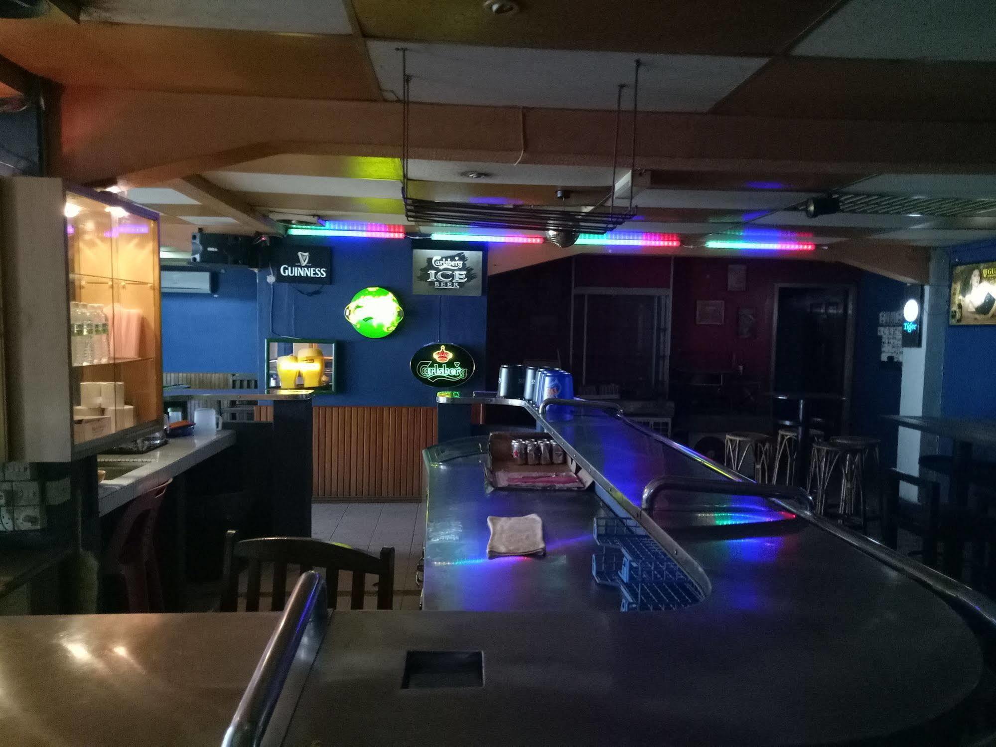 Palace Inn Miri Εξωτερικό φωτογραφία